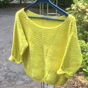 Forever 21 Special Knit Parttern Cuff Sleeve Sweater